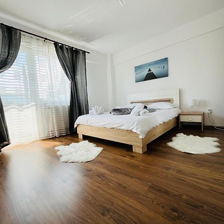 Green Apartaments Zărneşti Buitenkant foto