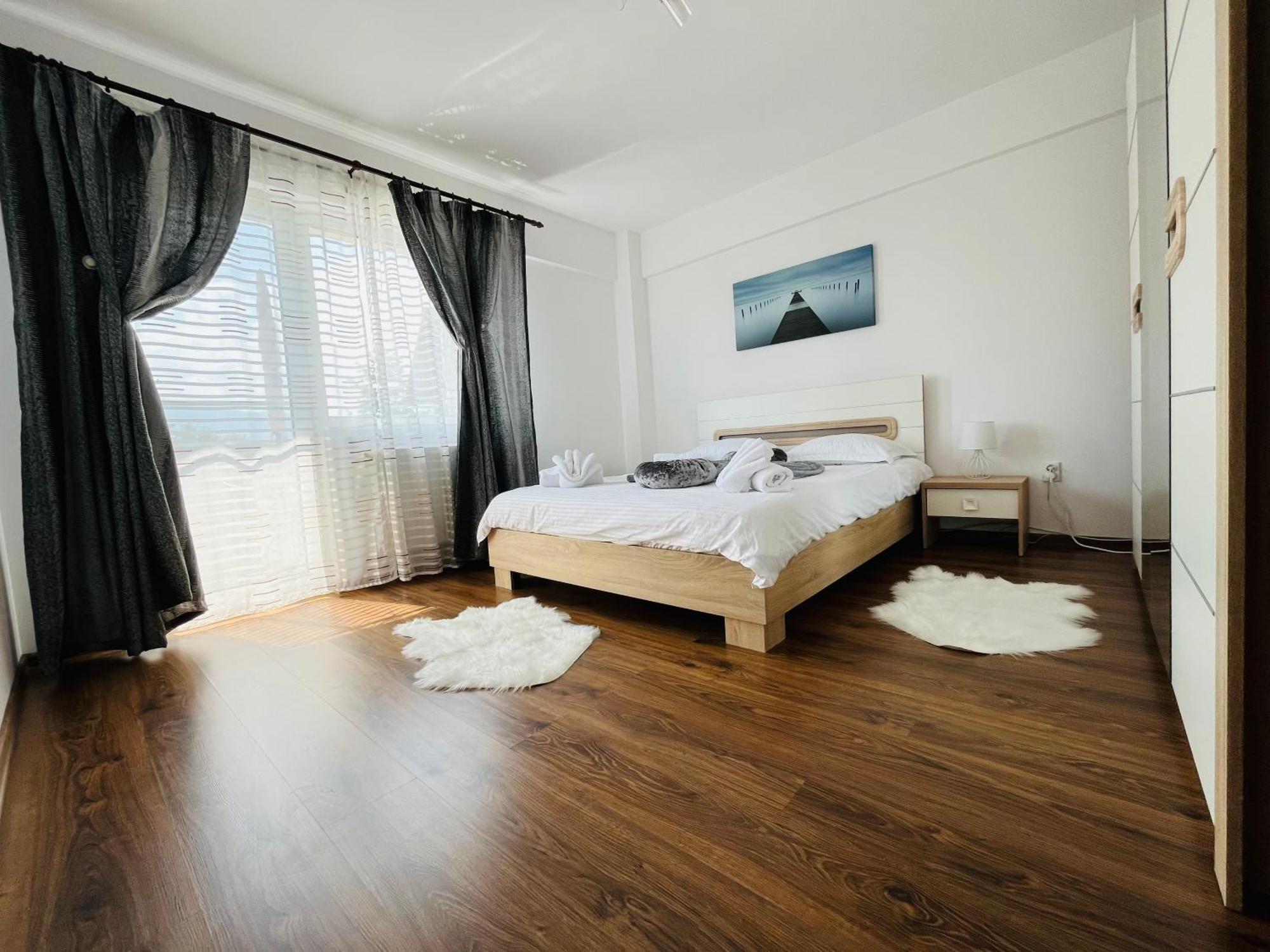 Green Apartaments Zărneşti Buitenkant foto