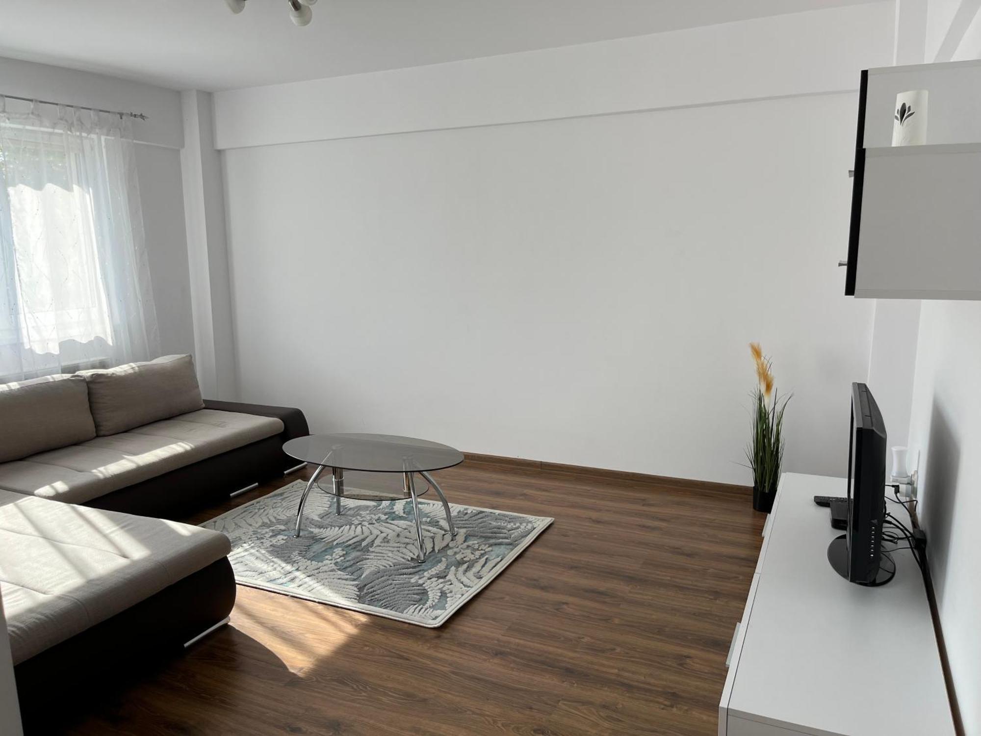 Green Apartaments Zărneşti Buitenkant foto
