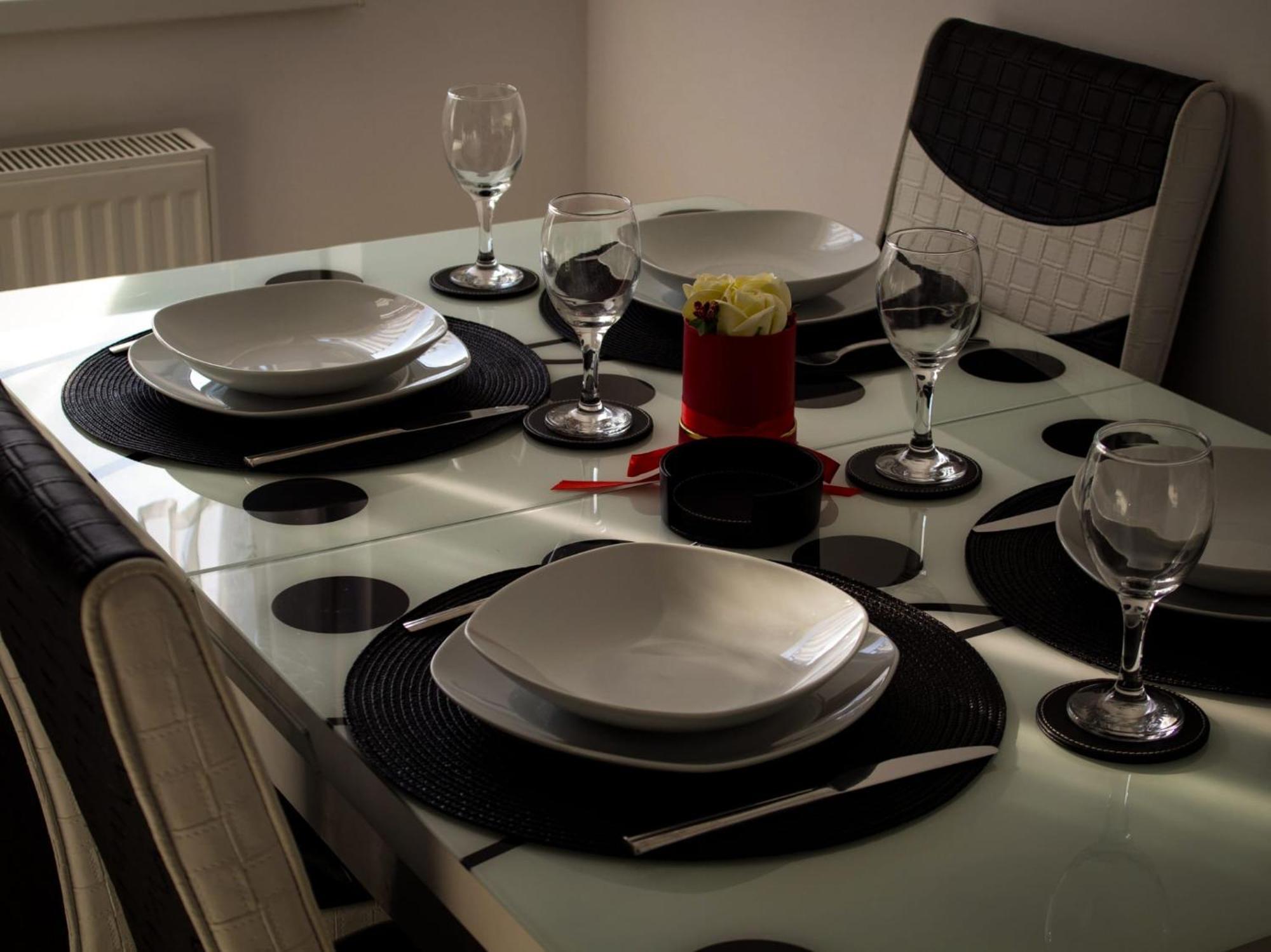Green Apartaments Zărneşti Buitenkant foto