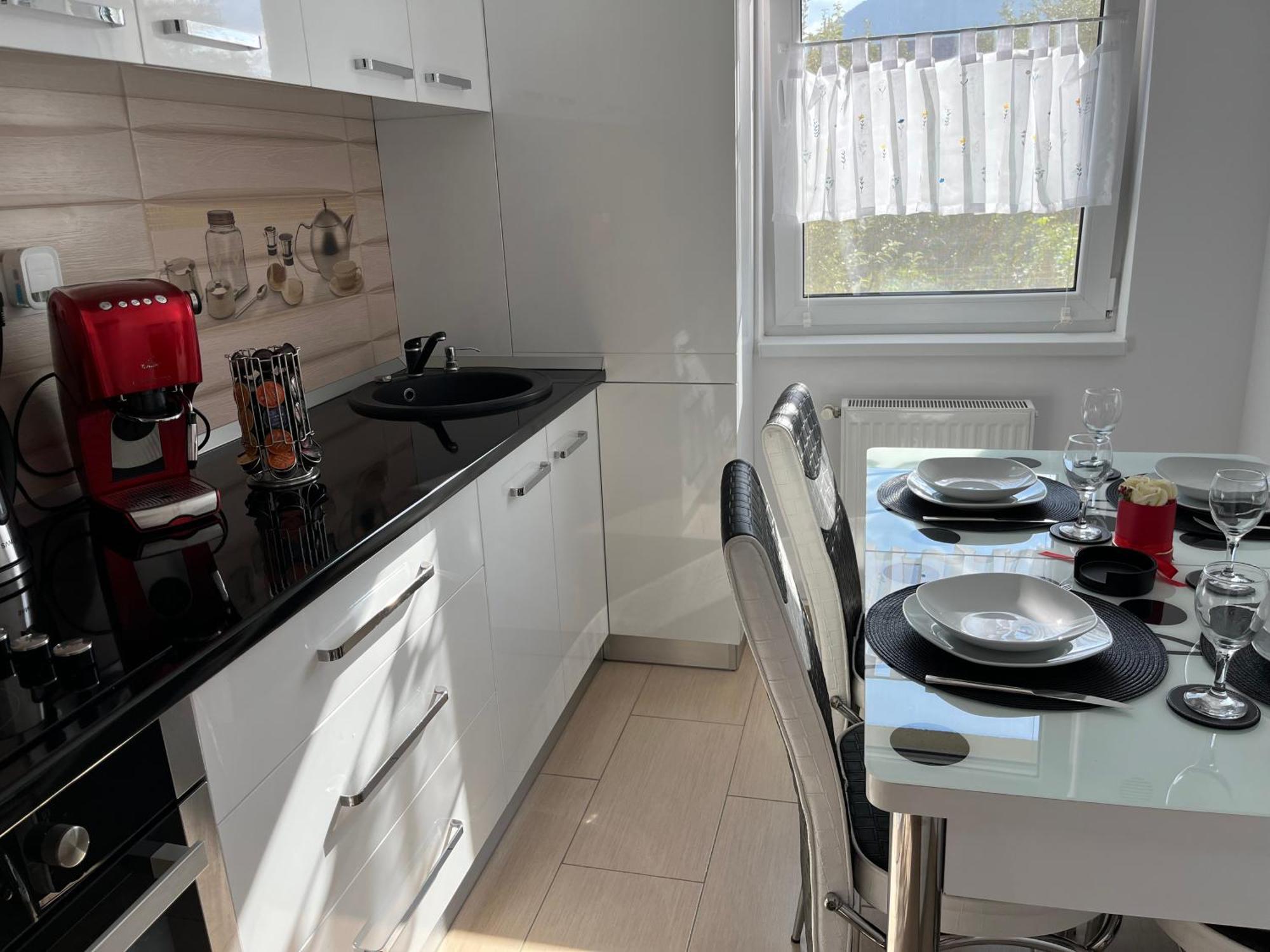 Green Apartaments Zărneşti Buitenkant foto